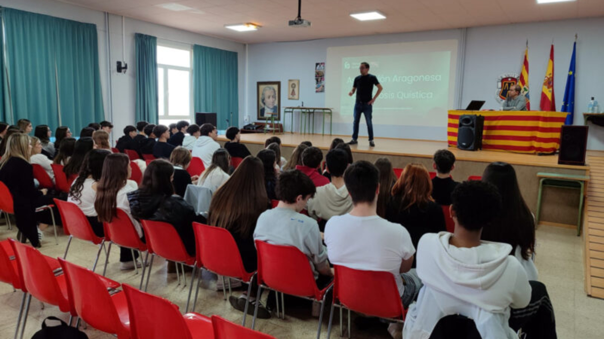 Charla informativa a alumnado del Instituto La Salle Santo Ángel de Zaragoza